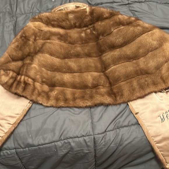 Vintage 1950s Mink Fur Stole from Macy’s Little Shop - Picture 7 of 8